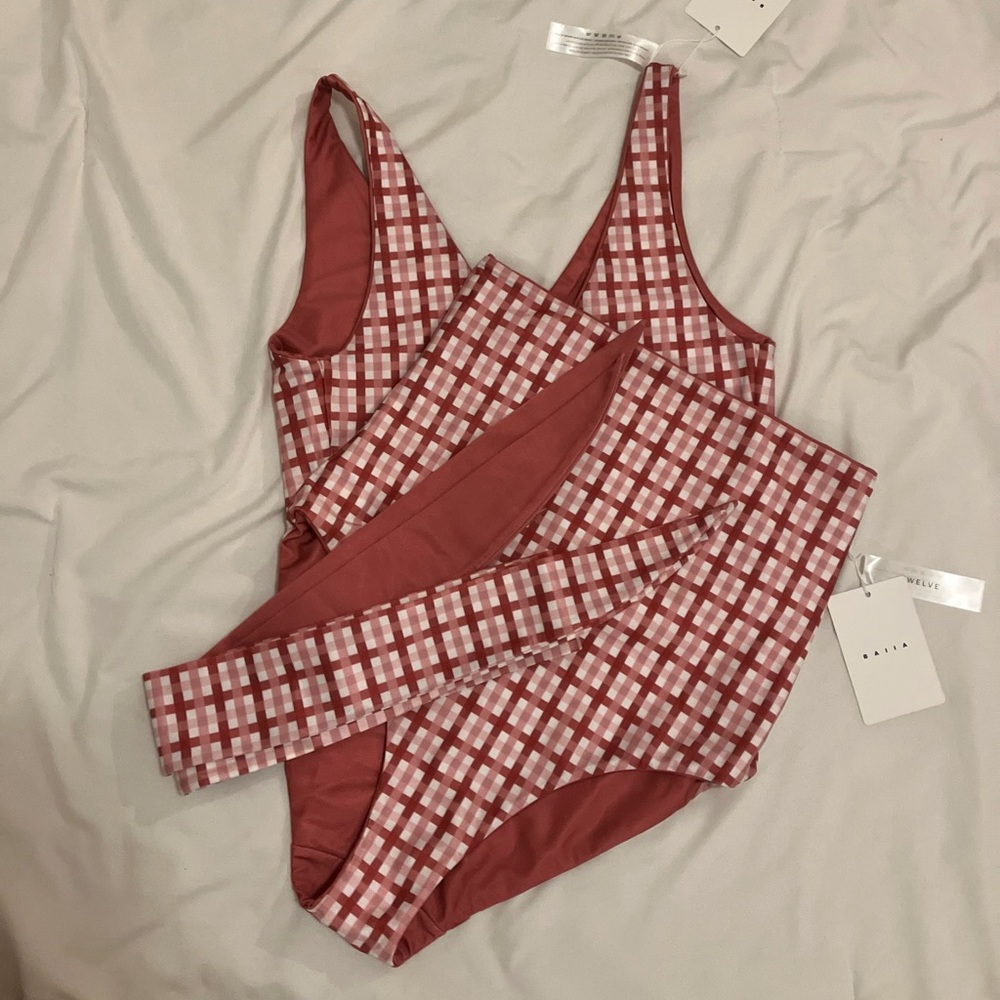 Baiia bridgette pink bathing suit set size 6 top/8 bottoms